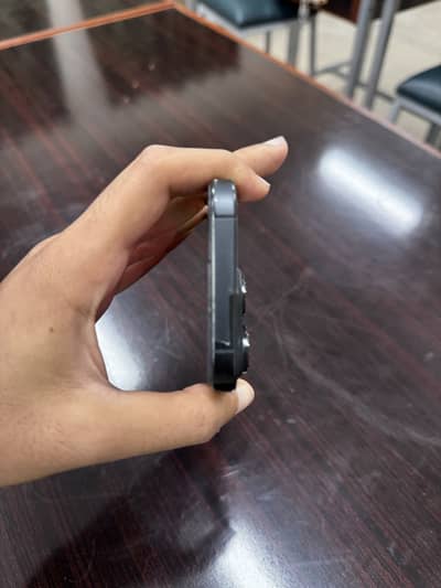 Apple iPhone 16 Pro jv all okay