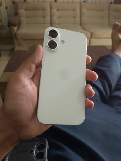 iPhone 16 jv with box under official warrenty