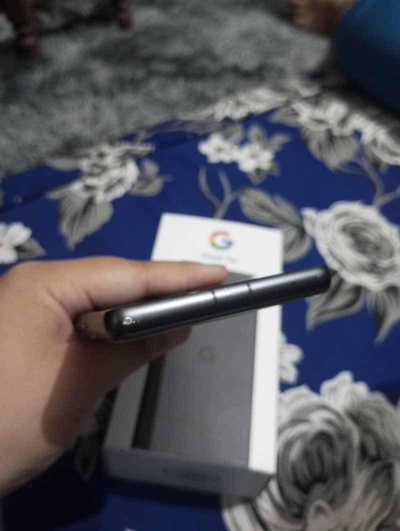 Google Pixel 7a 4