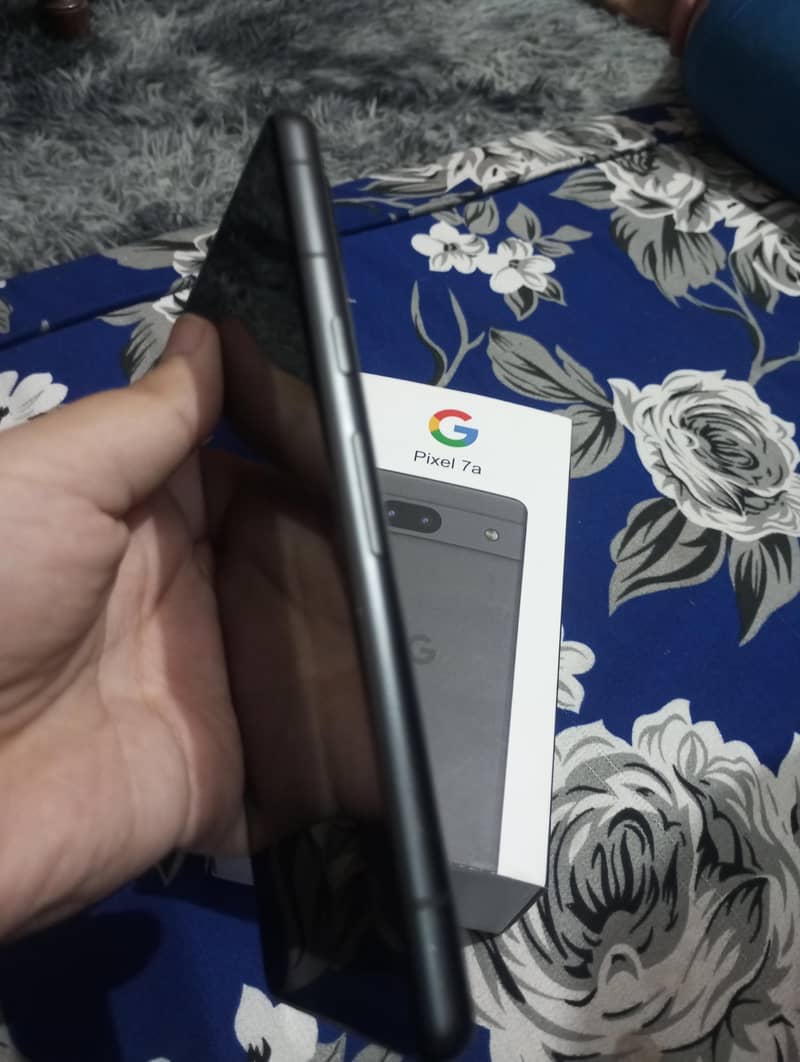 Google Pixel 7a 6