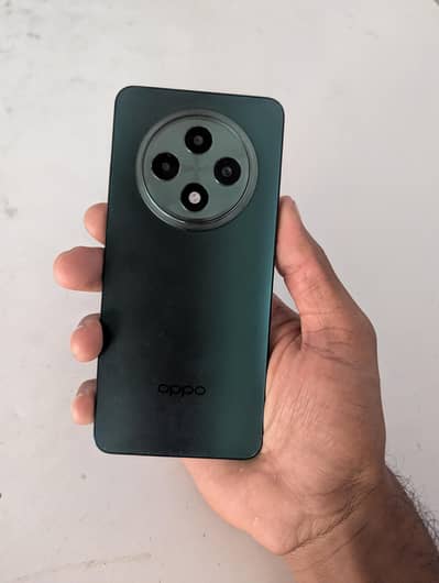 OPPO Reno12 F