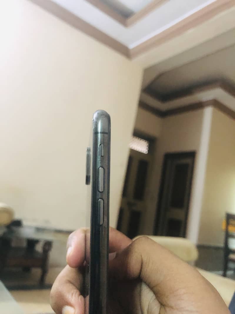 Apple iPhone X 2