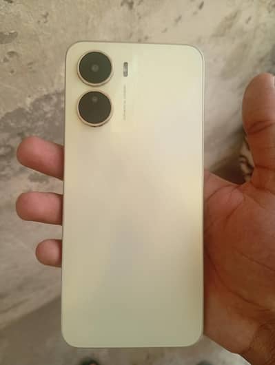Vivo Y16