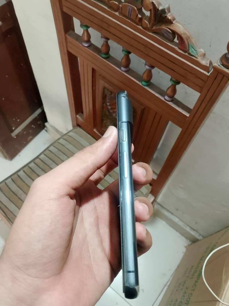 Google Pixel 8 approved 7