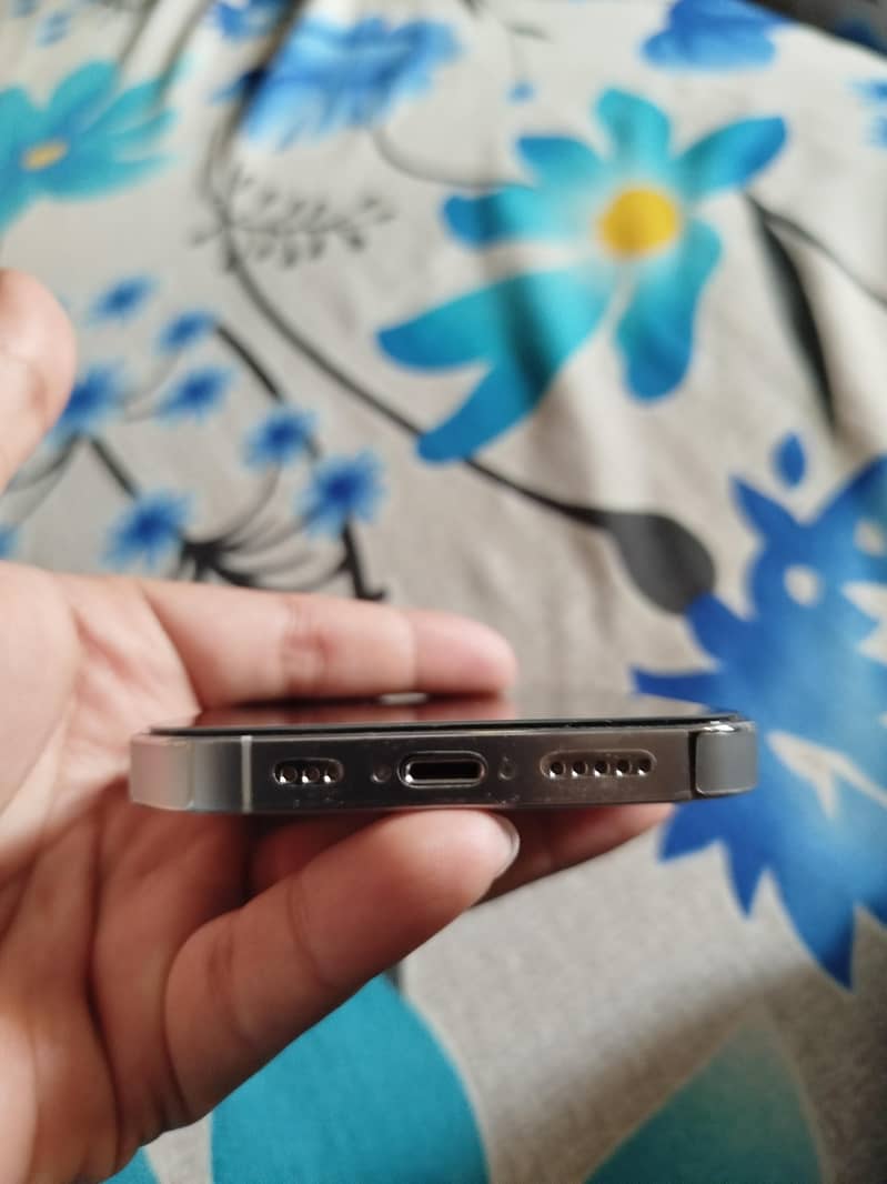 Apple iPhone 14 Pro 3