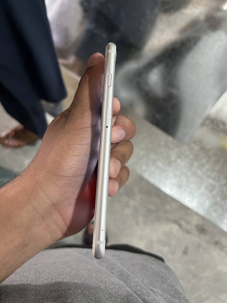 Apple iPhone 6S Plus 0