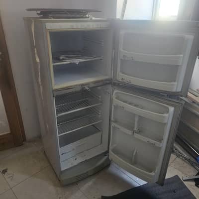 used fridge used at home fully functional