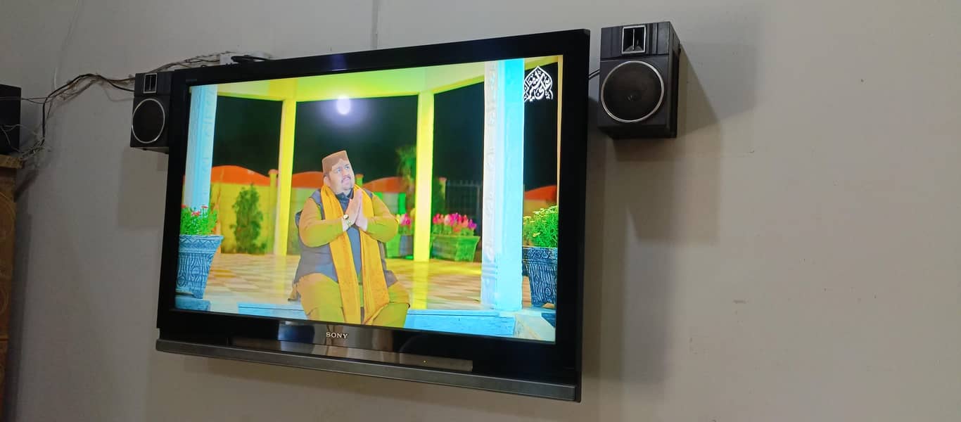 Lcd tv 3