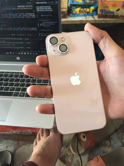 Apple iPhone 13