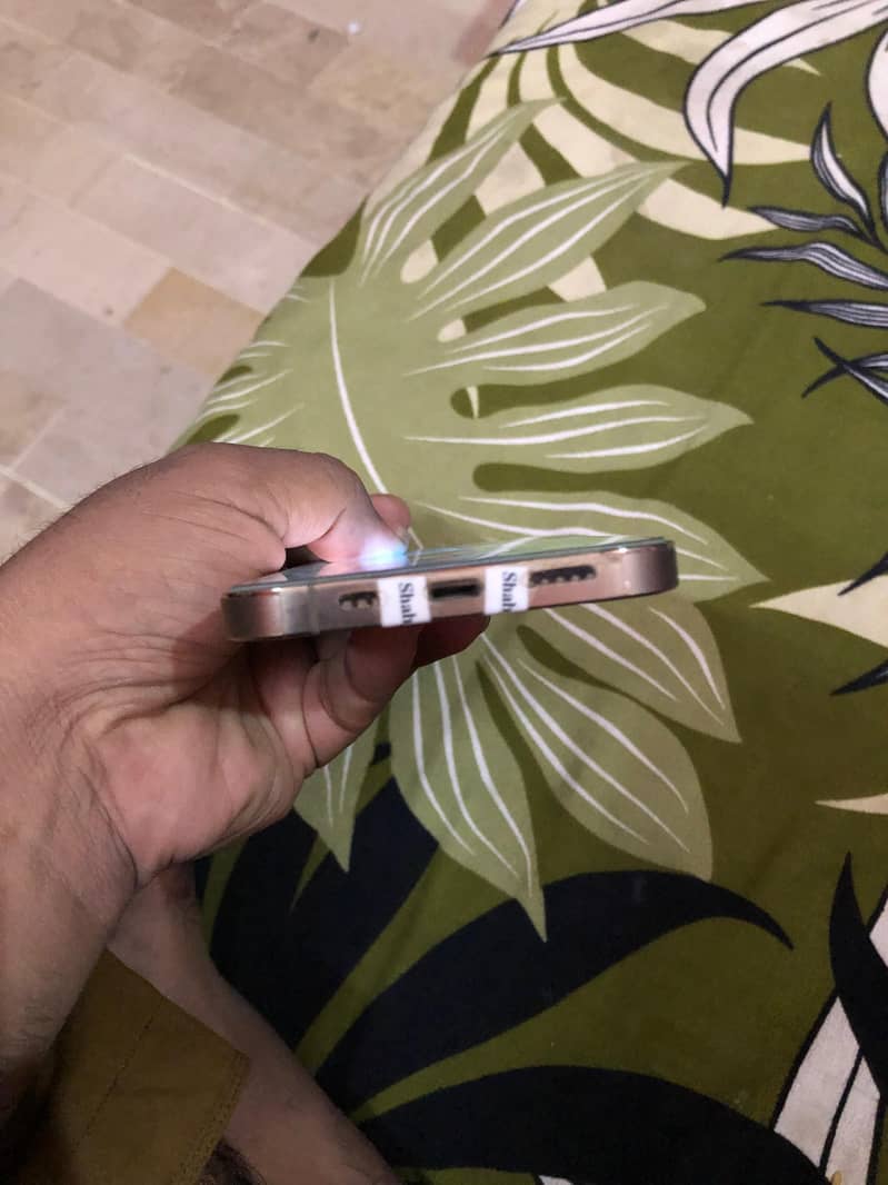 Iphone 13pro 5