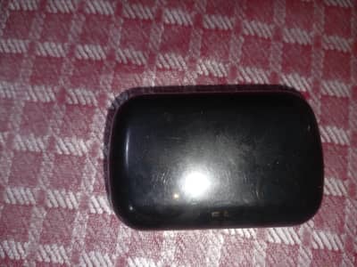 wire less earpods good condition