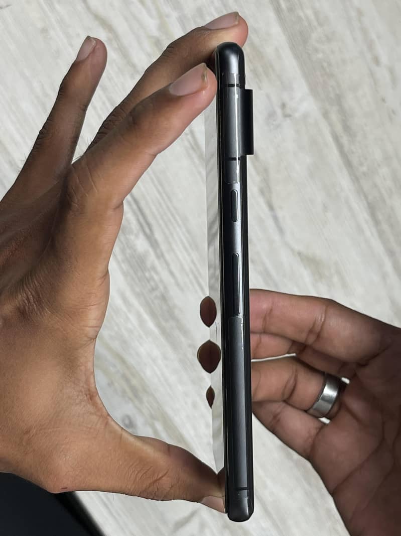 Google Pixel 7 4