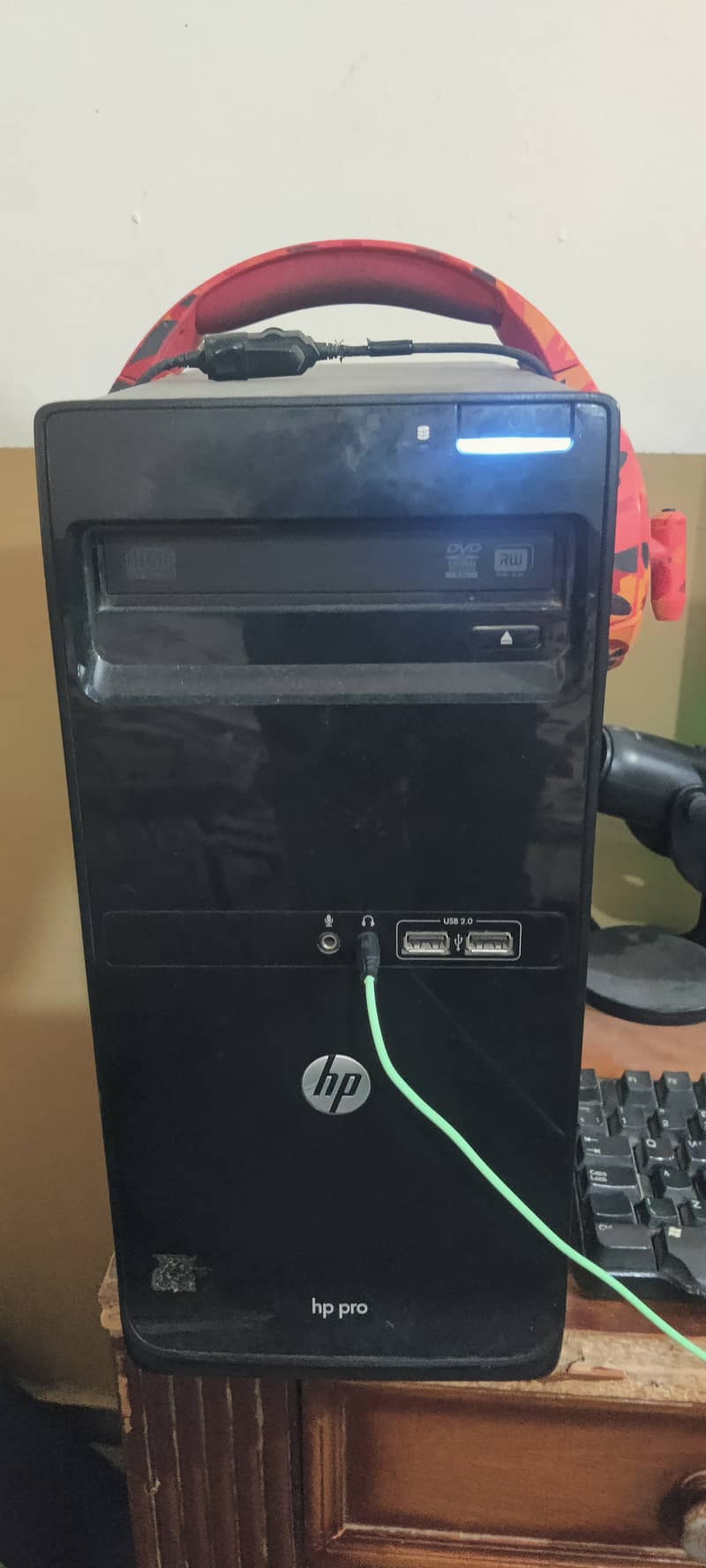 COMPUTER SET LCD AND CPU 0