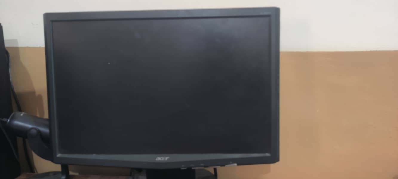 COMPUTER SET LCD AND CPU 1