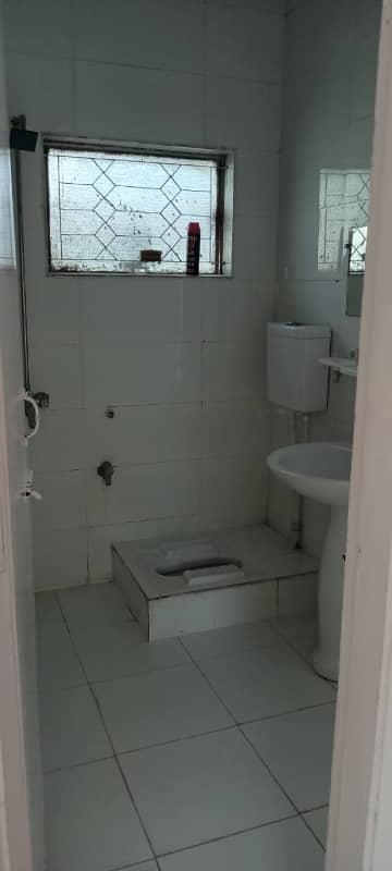 Momty 1 Bedroom Attach Bathroom Available For Rent