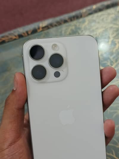 Apple iPhone 16 Pro Max