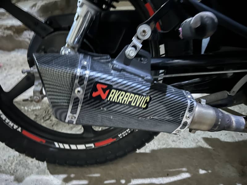 Akrapovic 1