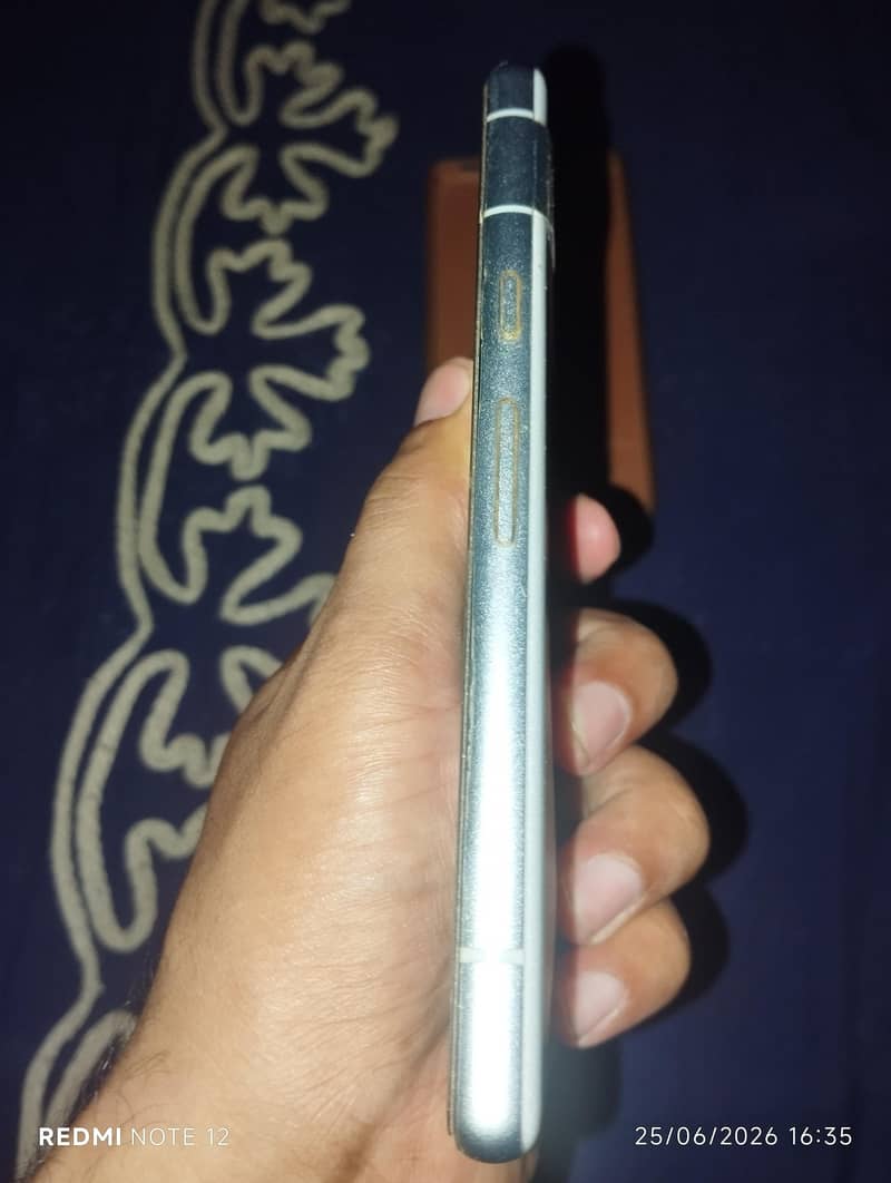 Google Pixel 7a 4