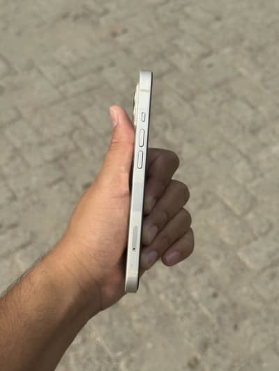 Apple iPhone 13 Mint Condition