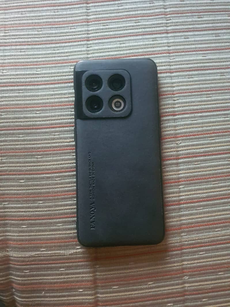 One Plus 10 Pro 1
