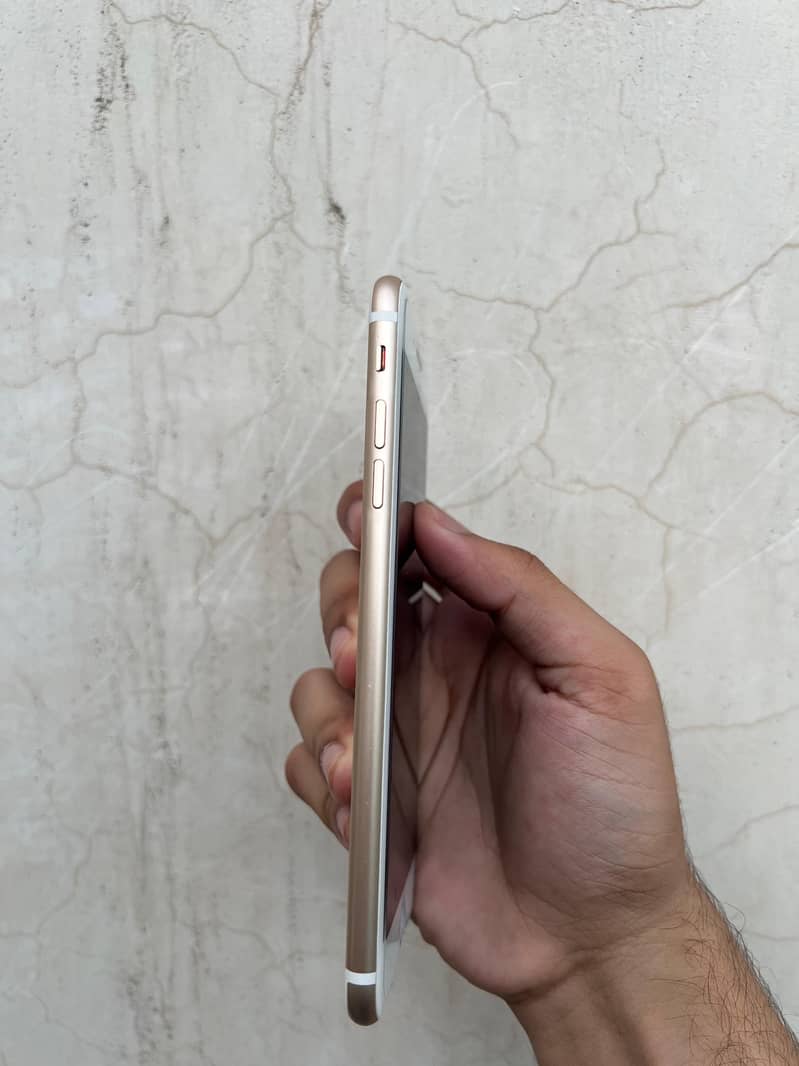 Apple iPhone 7 Plus 2