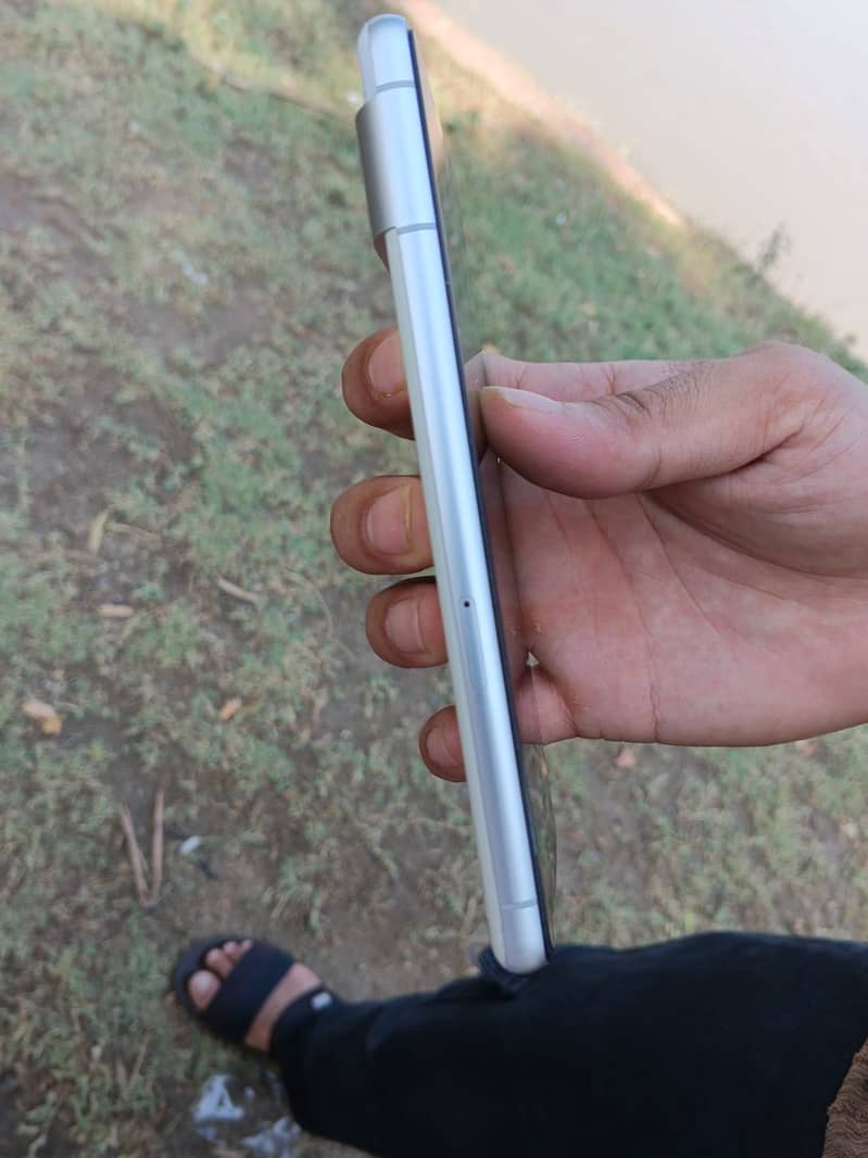 Google Pixel 7 3