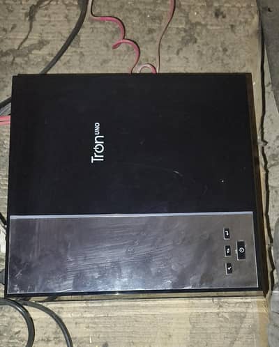 UPS and Battery for sale almost new