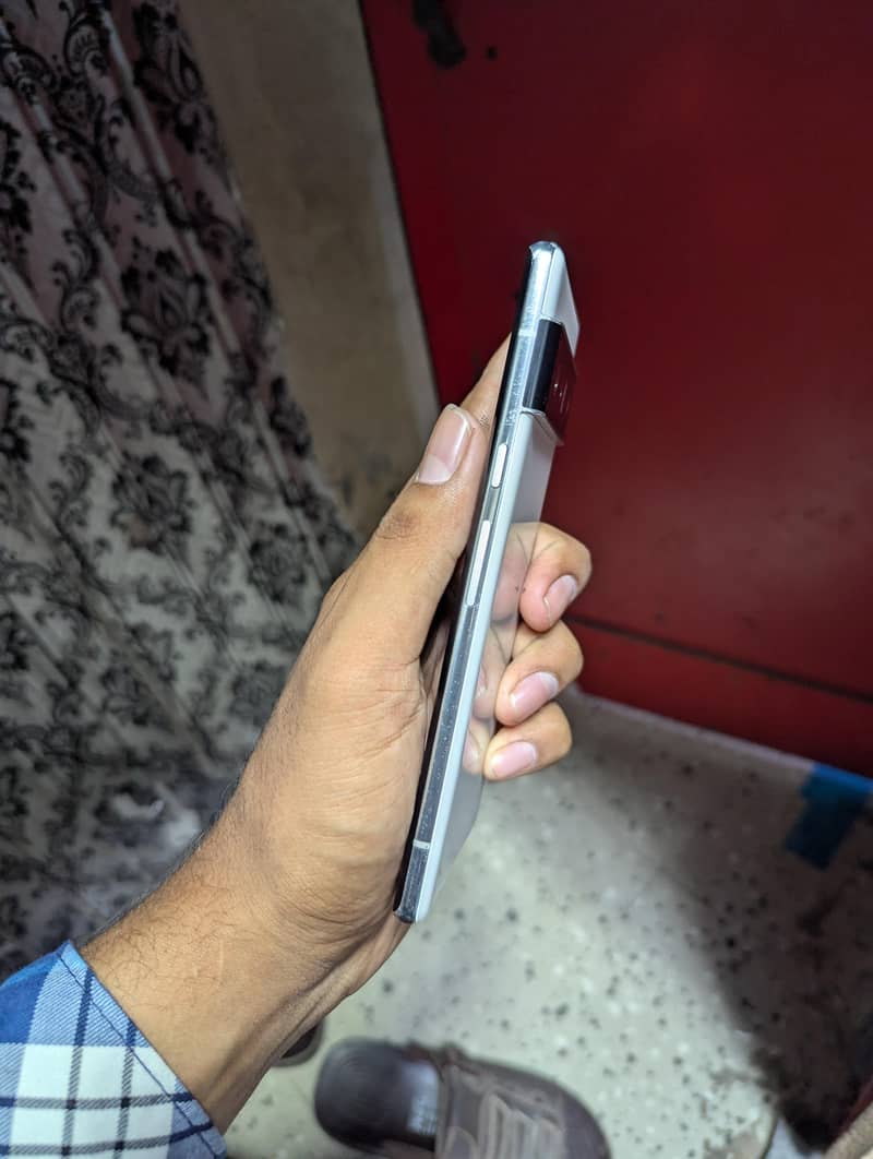 Google Pixel 6 Pro 2