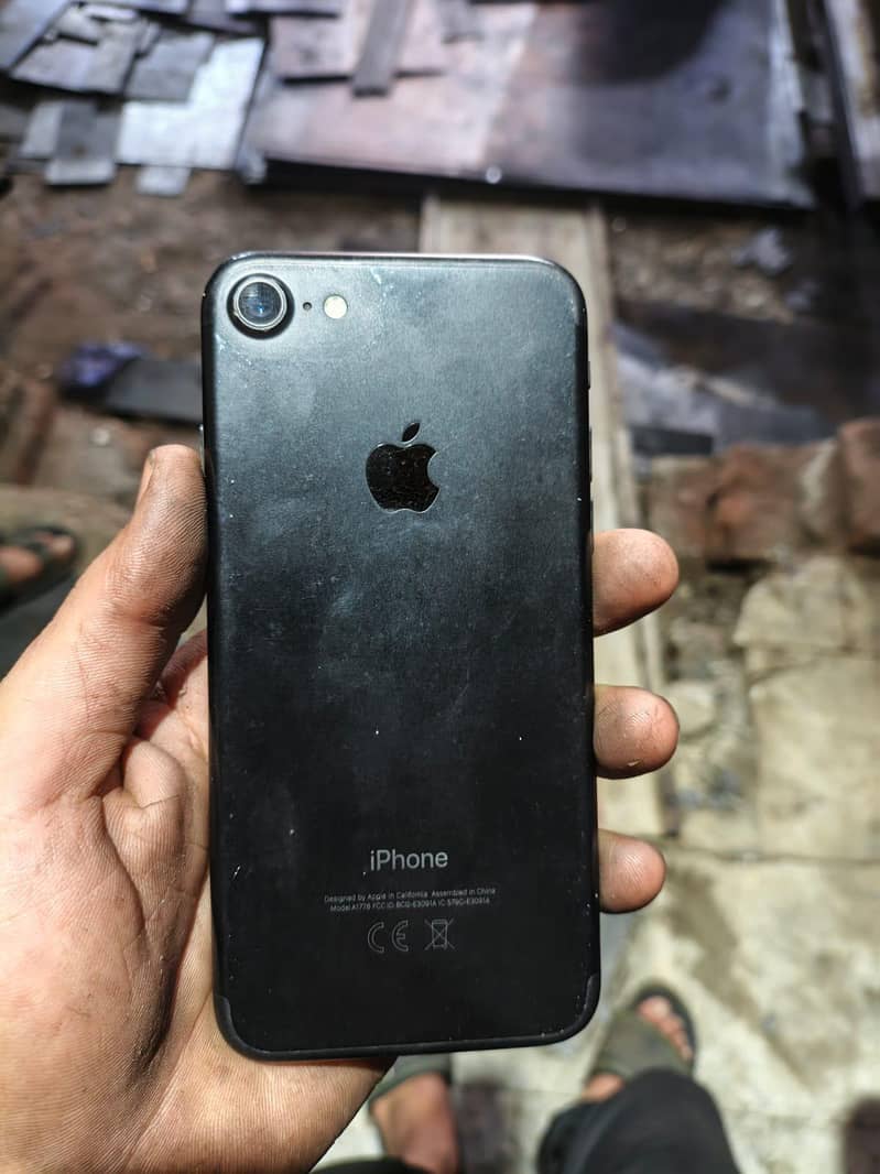 Apple iPhone 7 5