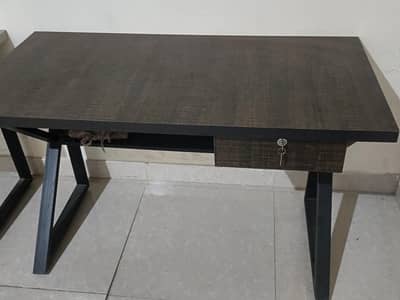 2x4 Office/Study Table with Drawer – Excellent Condition