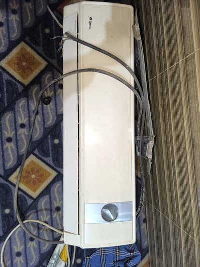Gree 1 Ton Ac .
