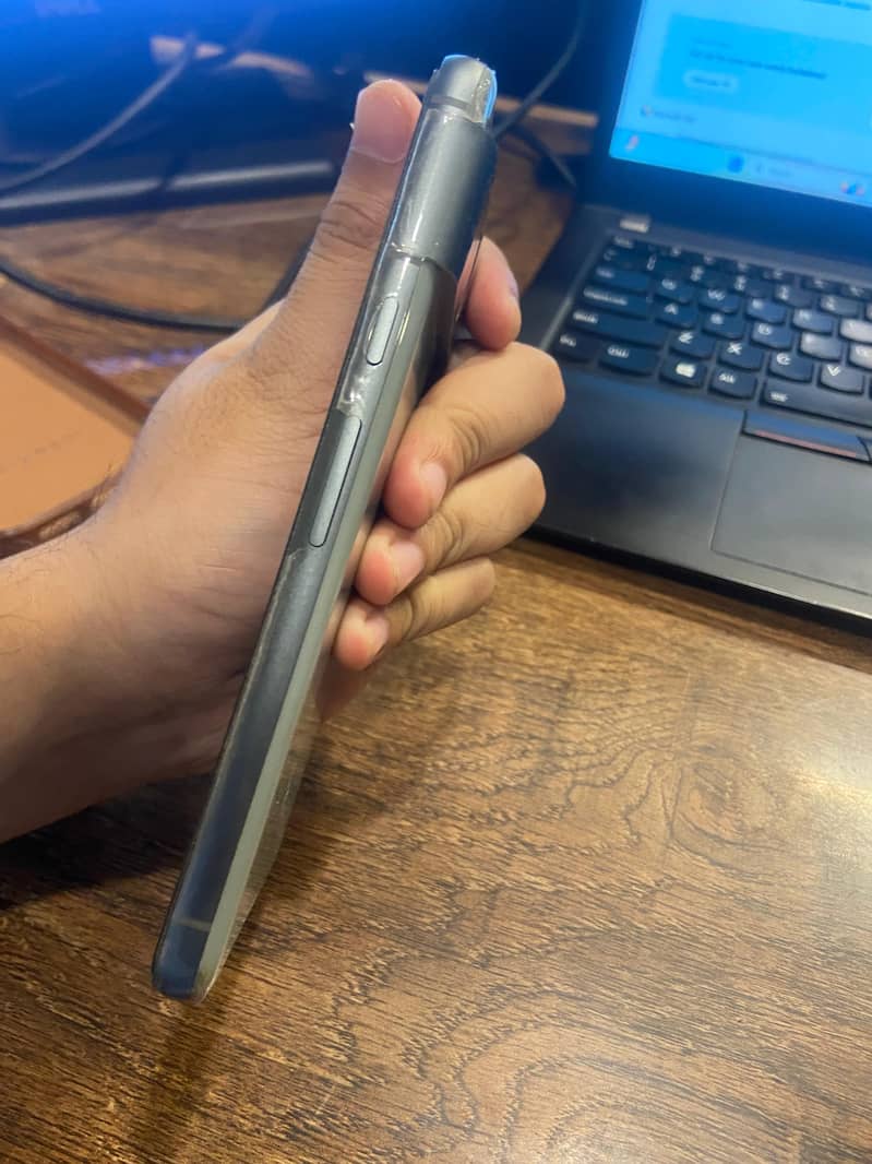 Google Pixel 8 2
