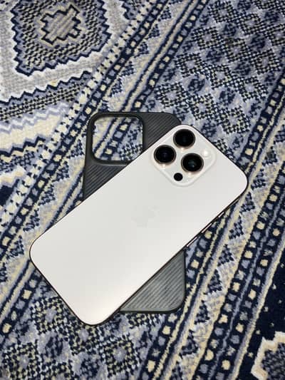 Apple iPhone 16 Pro