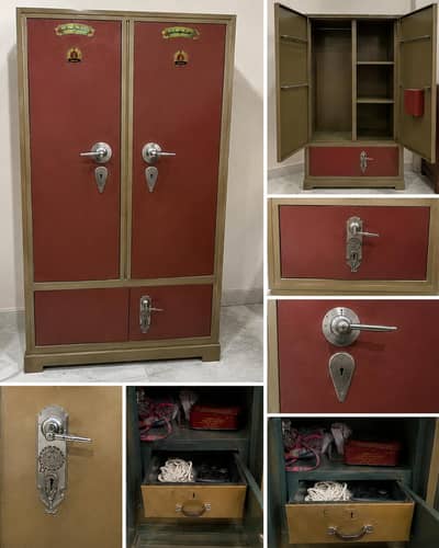 Metal safe