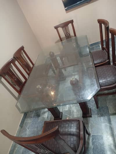 6-Seater Dining Table Set with 6 Chairs – Excellent Condition