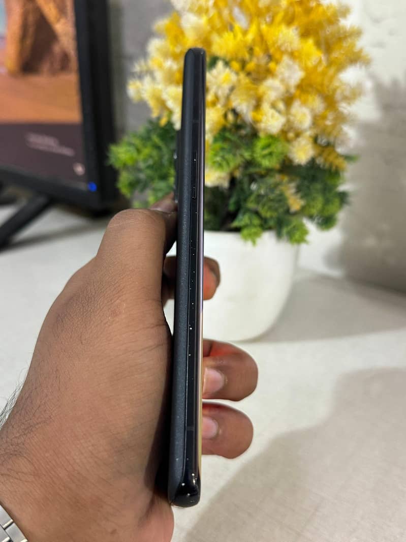 One Plus 9 Pro 5