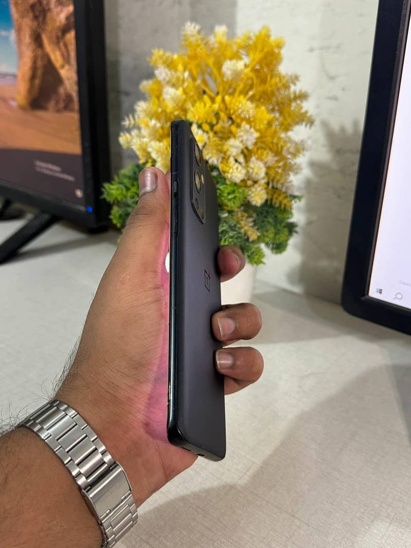 One Plus 9 Pro 8