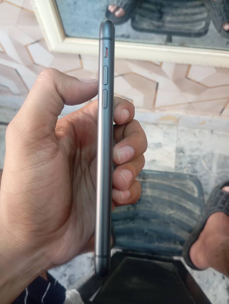 Apple iPhone 11 2
