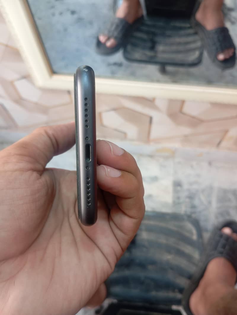 Apple iPhone 11 5