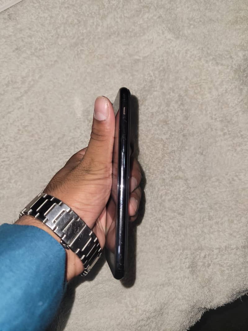 Apple iPhone X 3