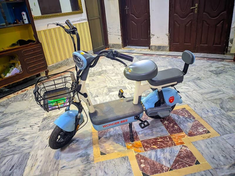 scooty 1
