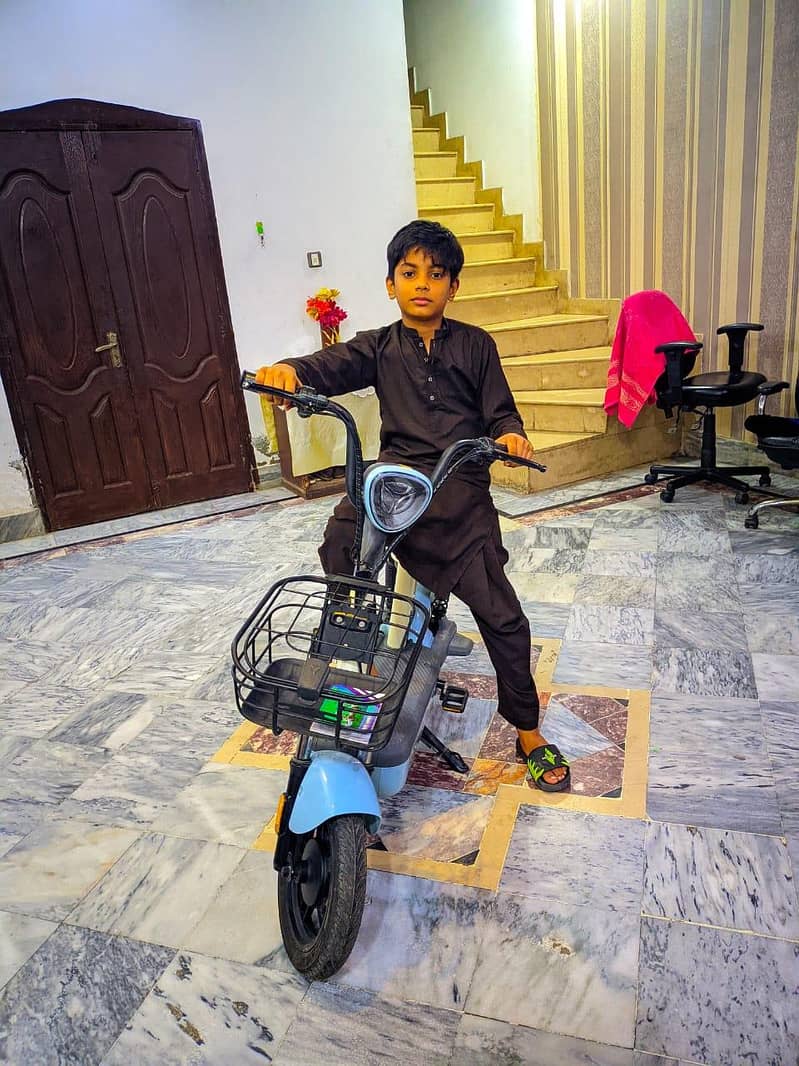 scooty 4