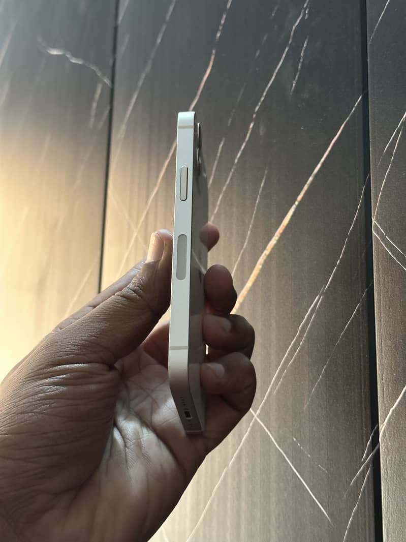 iPhone 12 Mini 4