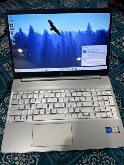 HP Laptop 15-dy2032nr