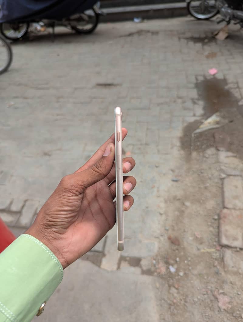 Apple iPhone 8plus 2