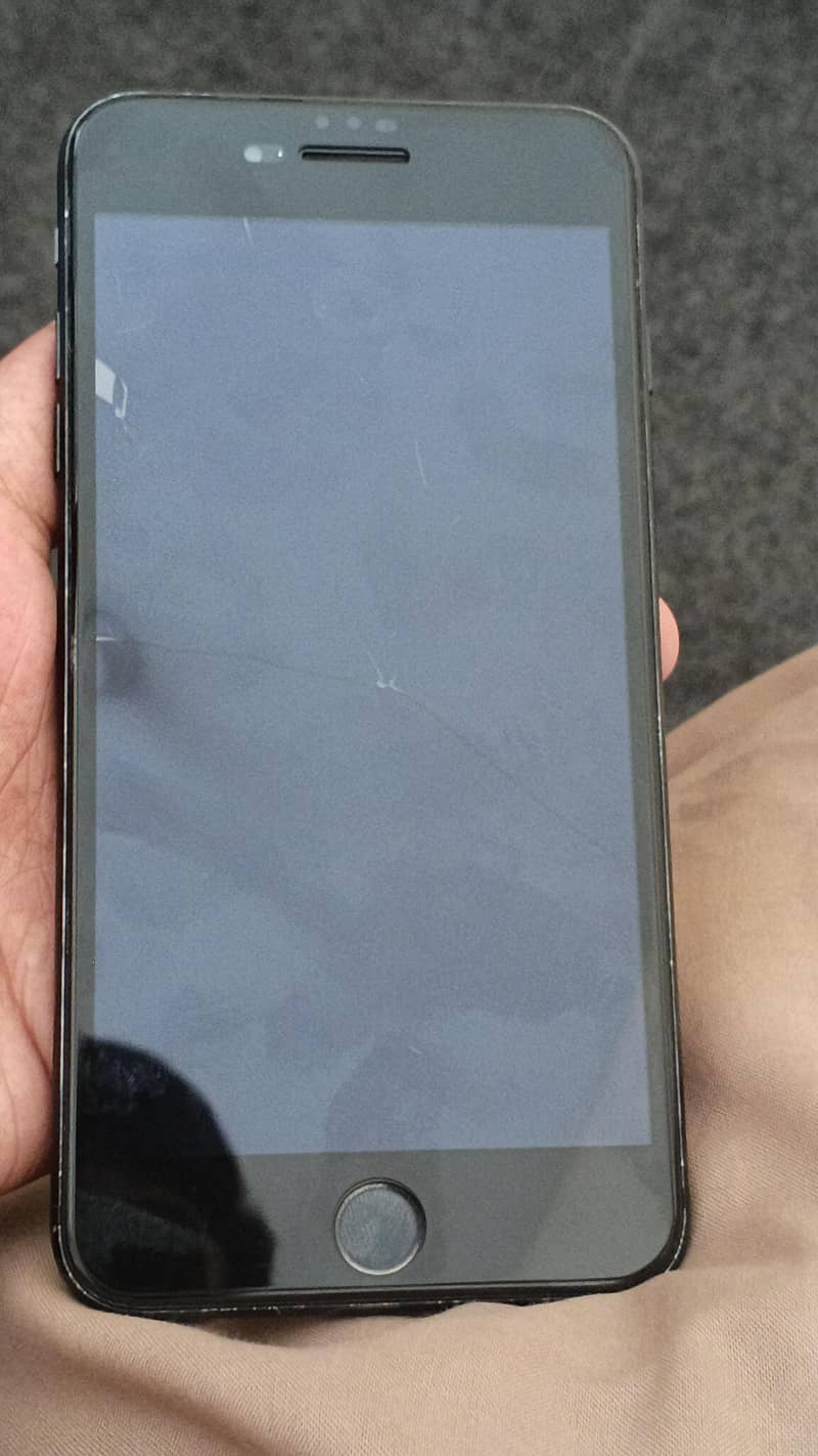 Apple iPhone 7 Plus 1