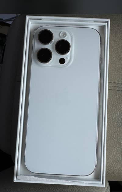 Apple iPhone 16 Pro Max