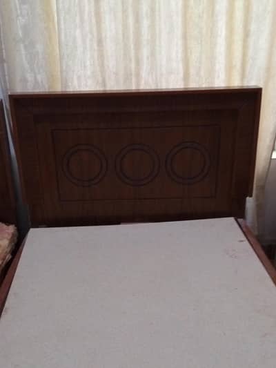 2 single beds