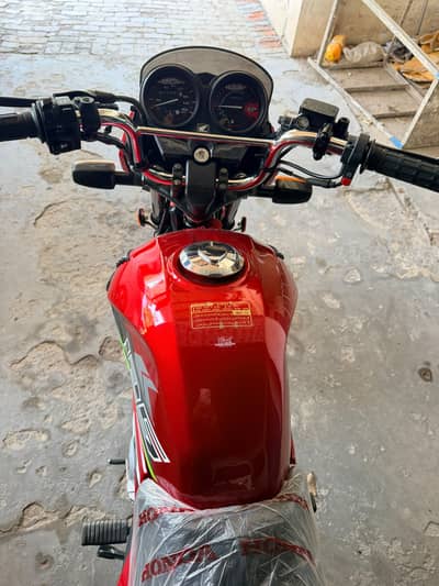 Honda CB 125F