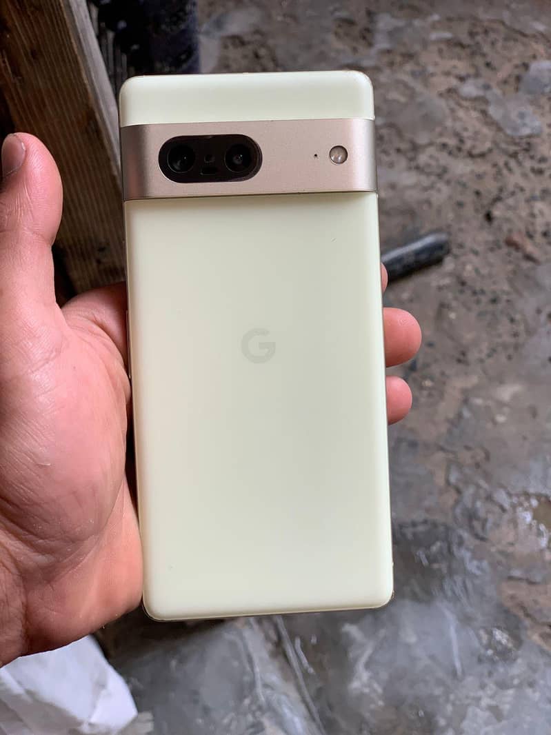 Google pixel 7 3